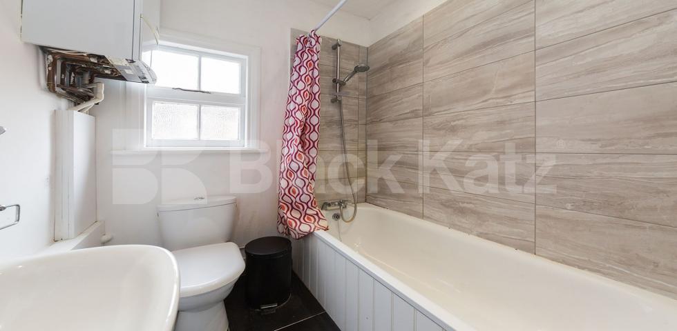 			New Instruction In Heart Of Crouch End !, 2 Bedroom, 1 bath, 1 reception Flat			 Elder Avenue, Crouch End